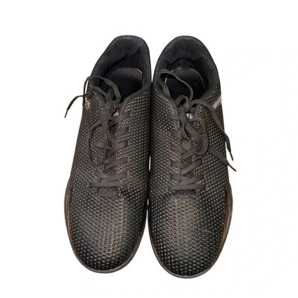Brava Soccer‎ Turf Shoes Mens 11D Pre-Owned Shoes All Black Textured Lightweight